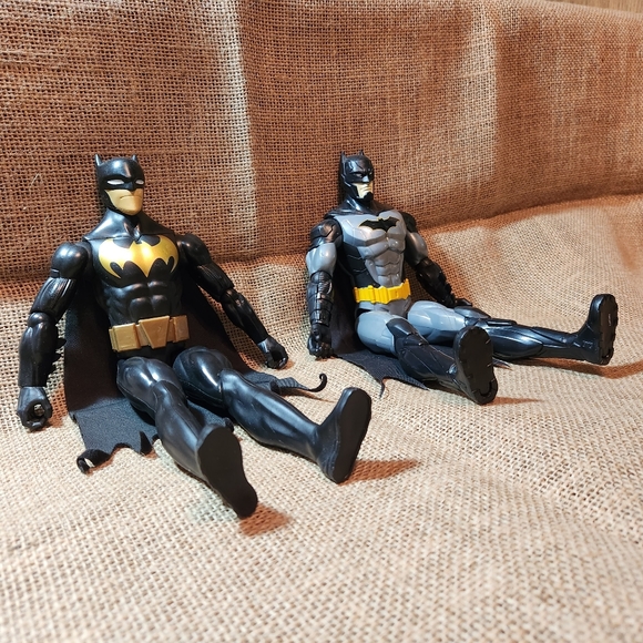 FINAL PRICE Lot of 2 Mattel Batman Action Figures - Picture 4 of 6